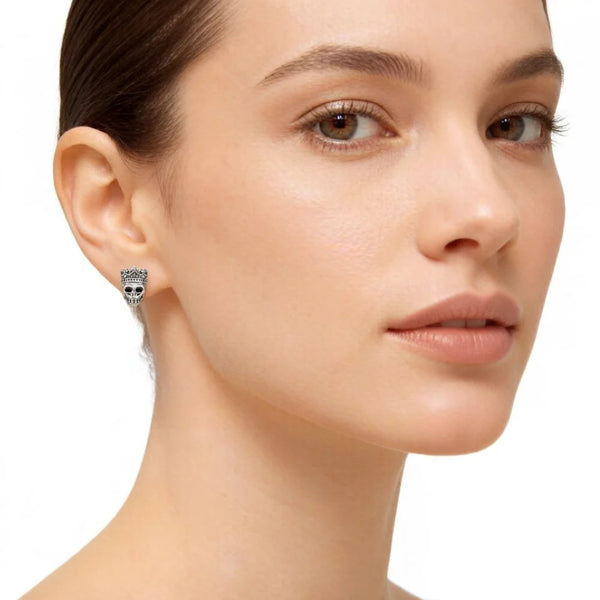 Boucles d'Oreilles Tête de Mort Couronne Argentée – vue 3