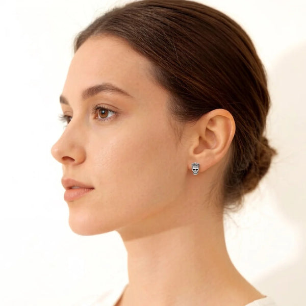 Boucles d'Oreilles Tête de Mort Couronne Argentée – vue 4