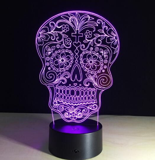 Lampe effet 3D en forme de crâne multicolore à batterie ou piles