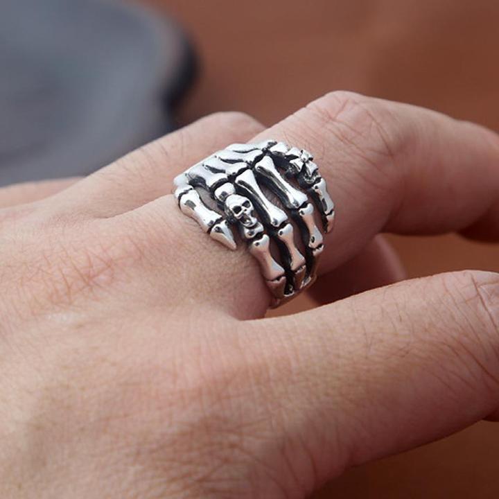 Bague Tete de Mort Main Squelette Argent