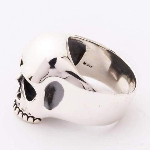 Très belle bague en argent massif garanti et ambre Taille 52 Très belle bague en argent massif garanti et ambre Taille 52